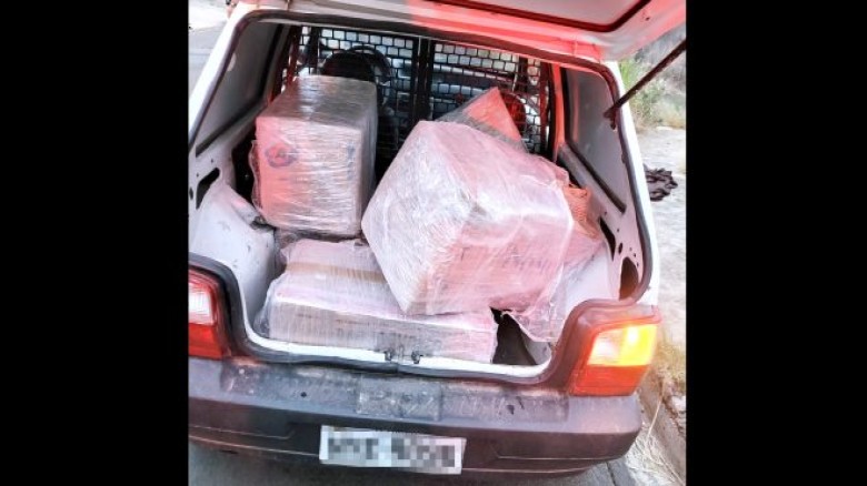 Guarda Civil intercepta carreta e carro com 804 Kg de maconha em Monte Mor