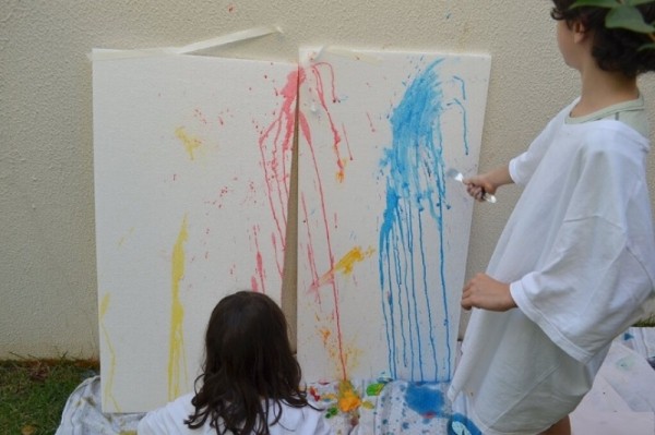 Pernas Voluntárias inclui PCD por meio da pintura em tela