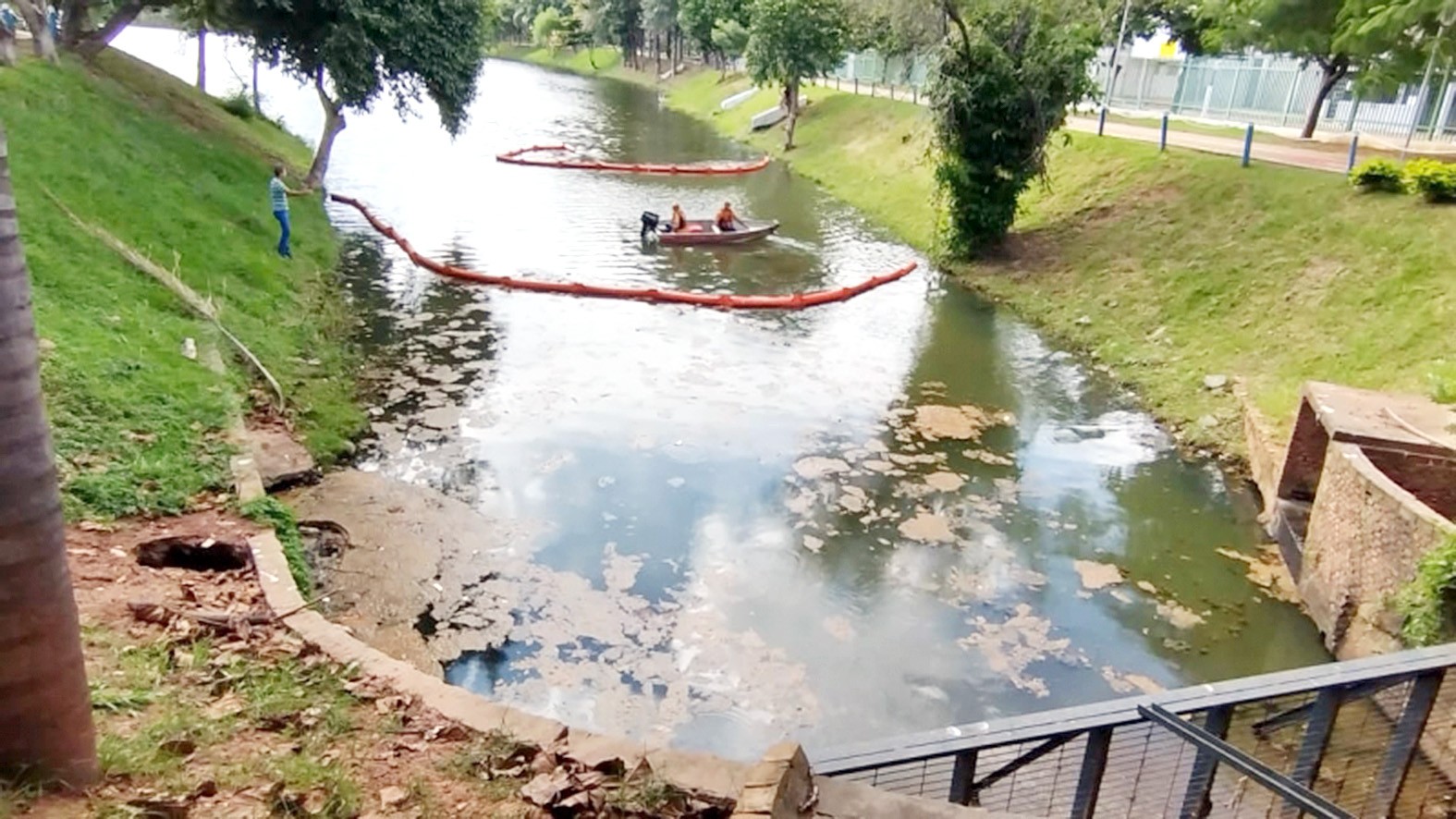 Hortolândia aciona Cetesb por despejo irregular na lagoa do Observatório