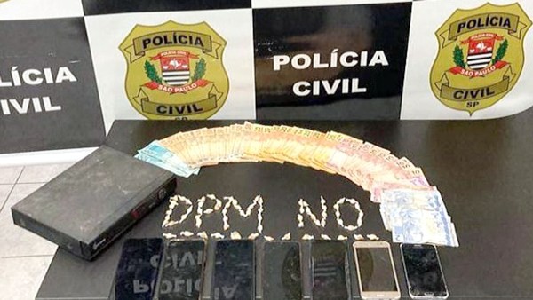 Polícia de Nova Odessa realiza operação contra investigado por tráfico e irmãos acabam presos