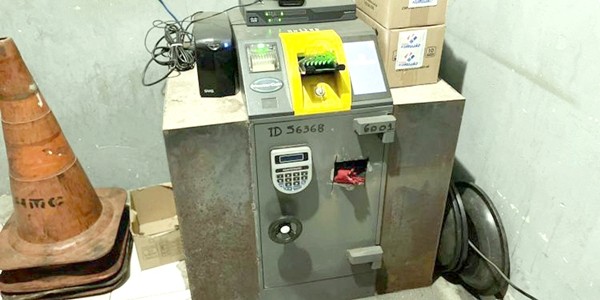 Bandidos usam serras elétricas para roubar cofre de posto de combustível no bairro Matão