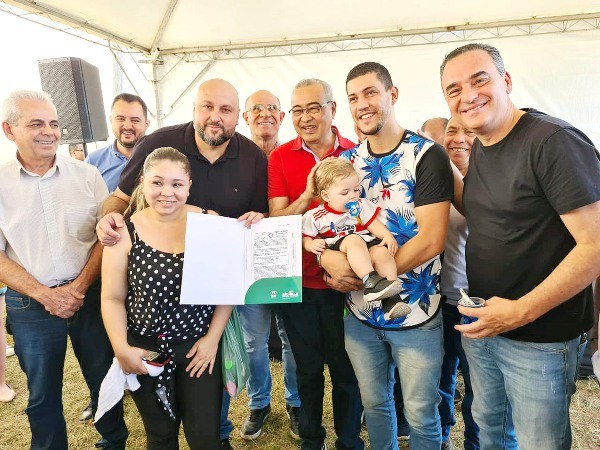 Hortolândia entrega nesta terça mais 15 títulos de regularização fundiária