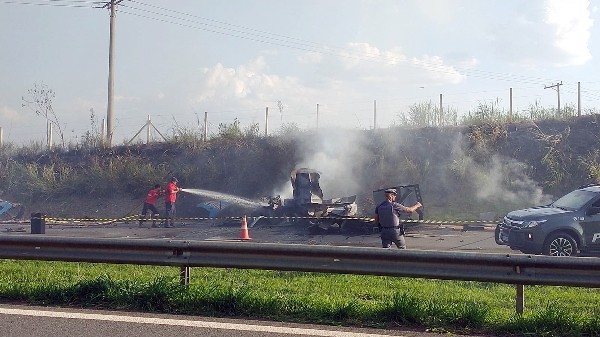 Ataque a carro-forte deixa dois feridos na Zeferino Vaz