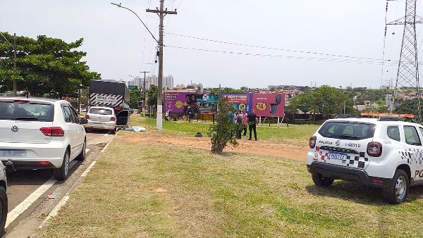 Delegado diz que vai prender autores de assassinato em frente de delegacia