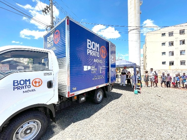 Bom Prato Móvel mantém distribuição de 300 refeições diárias em Sumaré