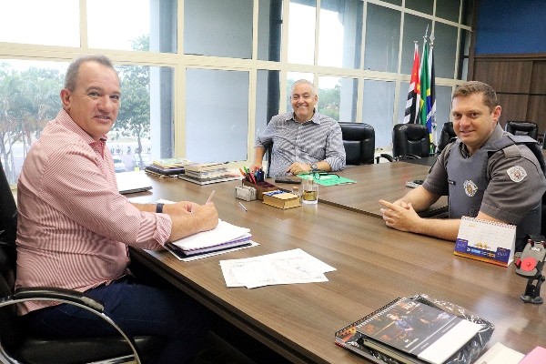 Prefeito Leitinho recebe novo comandante da 1ª Cia da PM de Nova Odessa