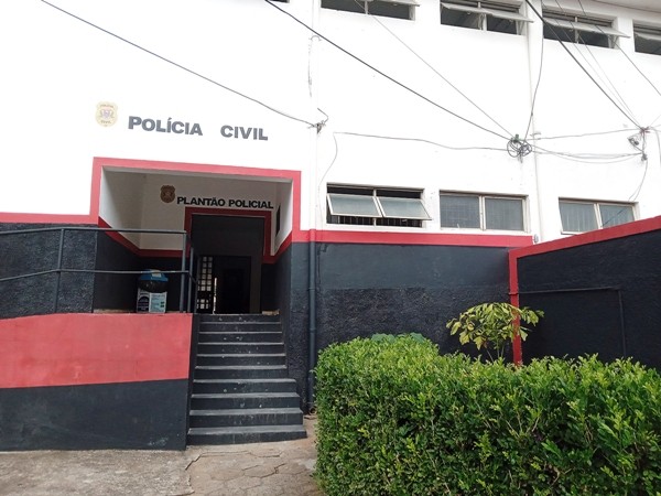Mulher mata companheiro a facada e vai presa em Sumaré