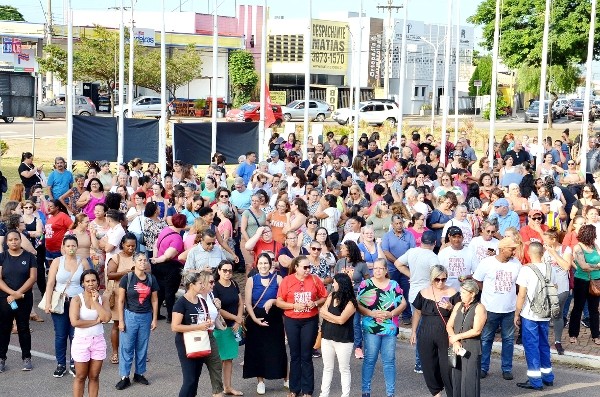 Sindissu realiza assembleia por reajuste salarial