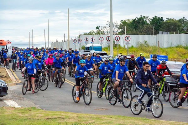 Milhares de ciclistas participam do ‘Vem de Bike’ em Hortolândia