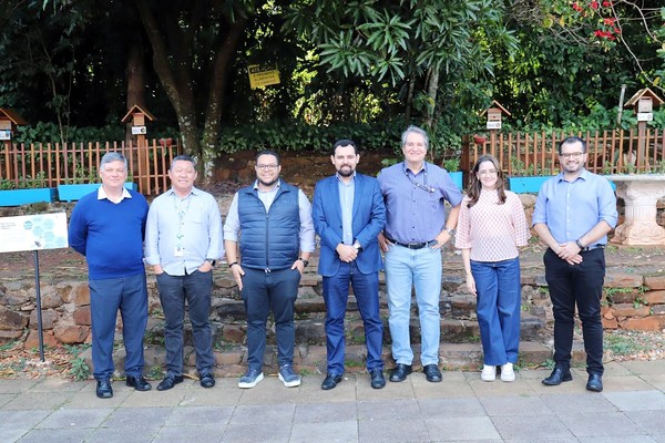 Prefeito Danilo Barros quer fortalecer parceria com a Rhodia, em Paulínia