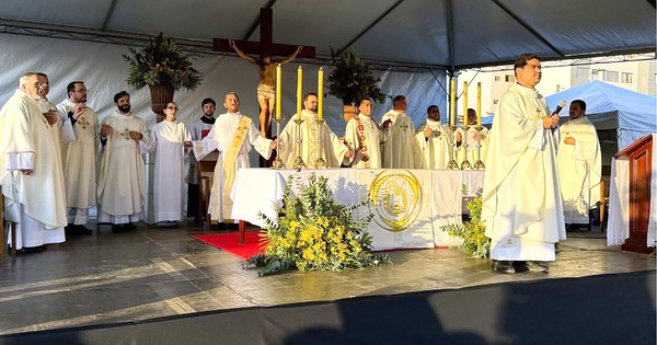 Corpus Christi reúne 3 mil fiéis na Praça das Bandeiras, em Sumaré
