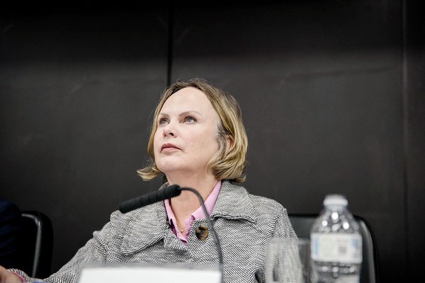 Projeto de Ana Perugini que proíbe obras nas rodovias em horário comercial avança