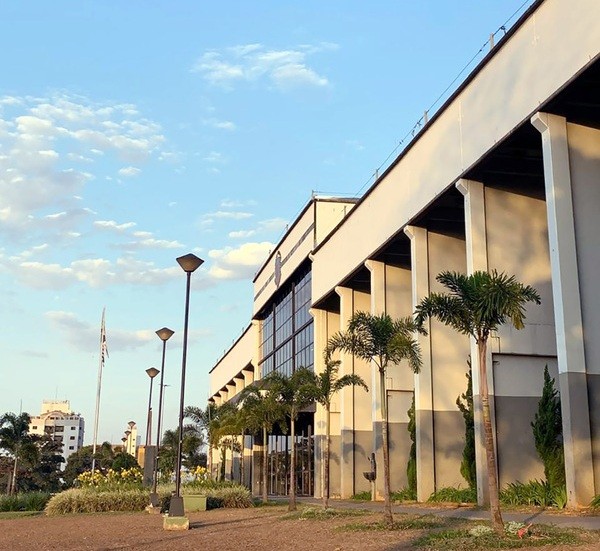 Precatório de Bill impacta contas da prefeitura e Leitinho busca recursos