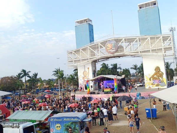 Hortolândia reúne 3 mil pessoas na 6ª Parada da Diversidade LGBTQIA+