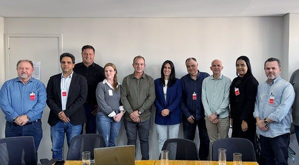 Leitinho debate soluções regionais de resíduos com Governo do Estado