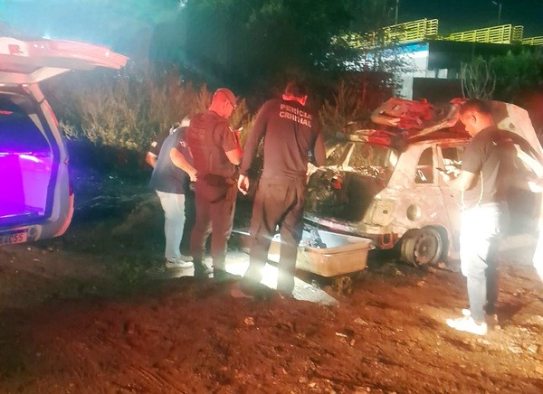 Polícia identifica corpo carbonizado dentro de carro em Sumaré