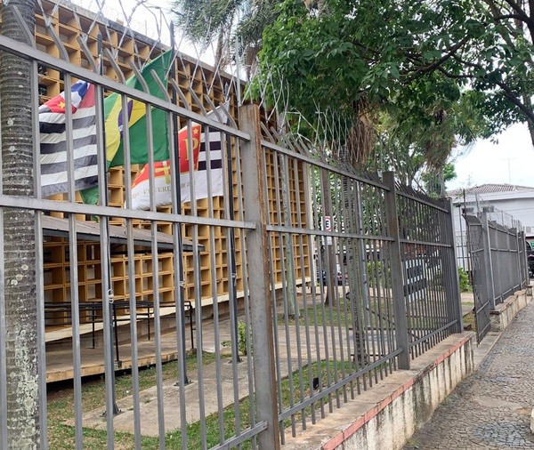 Homem é condenado a 18 anos de prisão por homicídio usando pedaço de madeira em Sumaré