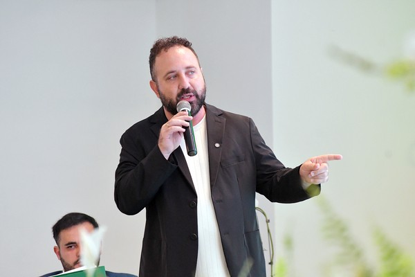 Henrique publica decreto com medidas emergenciais visando conter despesas até fim de 2025