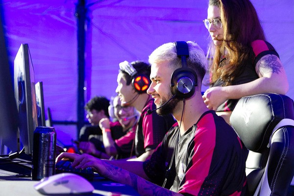 Bernarde pede liga de jogos virtuais e ‘educação digital’ para Paulínia