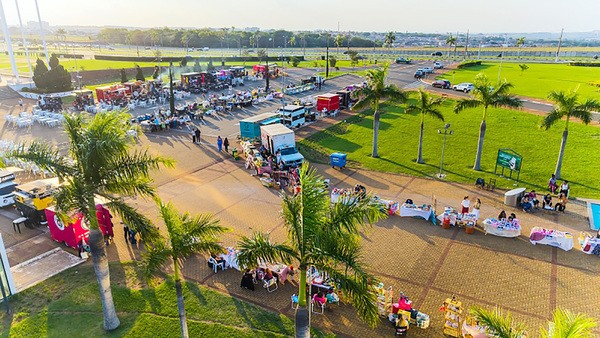 Paulínia realiza última feira noturna de 2025 e encerra programação anual