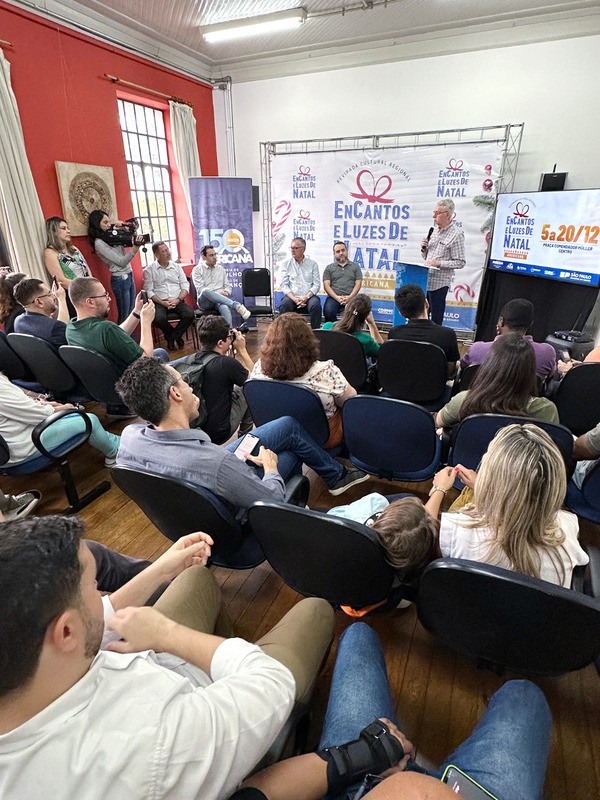 Rosa de Saron se apresenta no ‘EnCantos e Luzes de Natal 2025’ em Americana