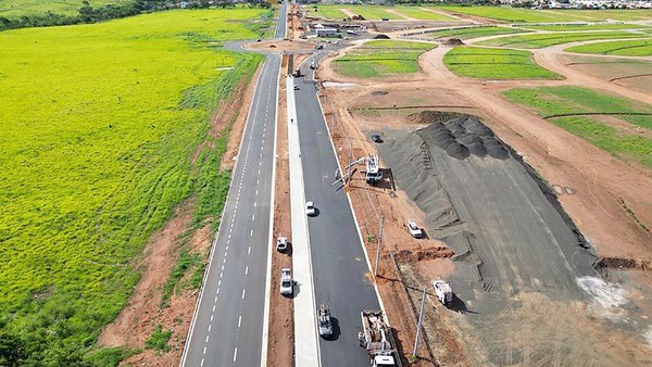 Duplicação da Estrada da Balsa avança com recapeamento e ciclovia
