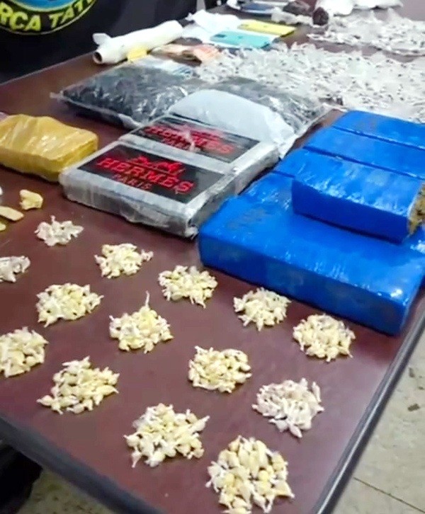 Dupla é presa com 8 kg de drogas em carro e imóvel de Americana