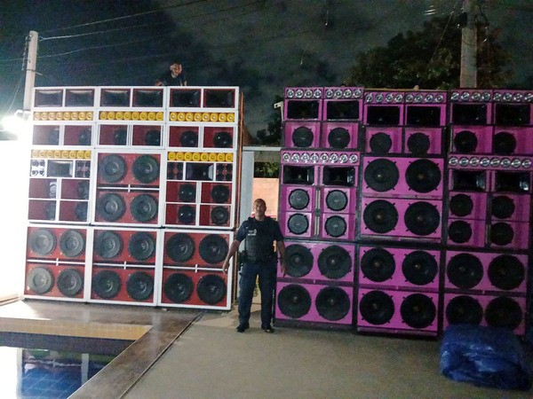 Forças de segurança lacram ‘pancadão’ em operação na Vila Soma, em Sumaré