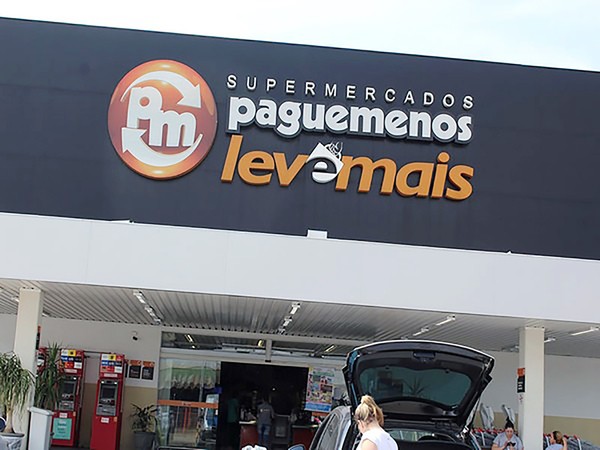 Rede Pague Menos amplia escala 5x2, mas mantém funcionamento aos domingos em lojas da região