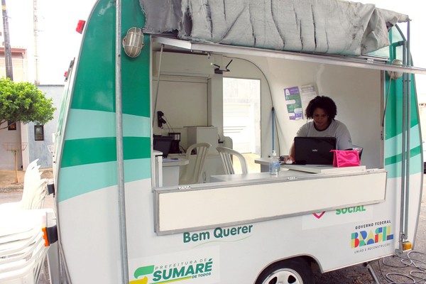 Trailer do CadÚnico atende na região da Área Cura em Sumaré nesta semana