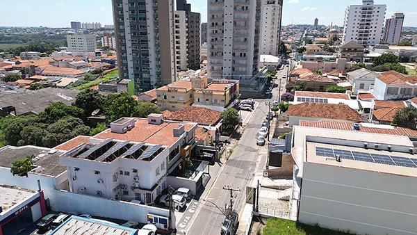 Recapeamento noturno é iniciado em vias do Centro de Americana