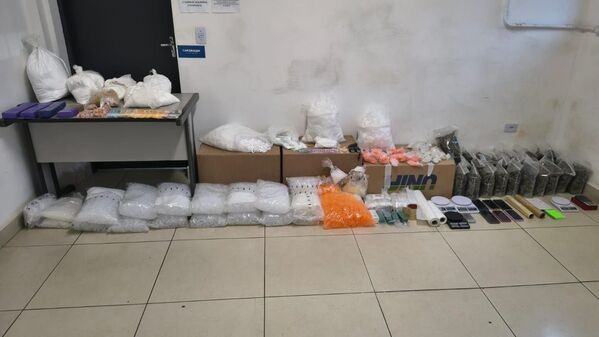 Baep ‘estoura’ laboratório de refino e prende bando por tráfico em Sumaré