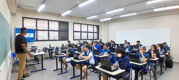 Programa ‘Abrindo Portas’ prepara menores de Sumaré para mercado de trabalho