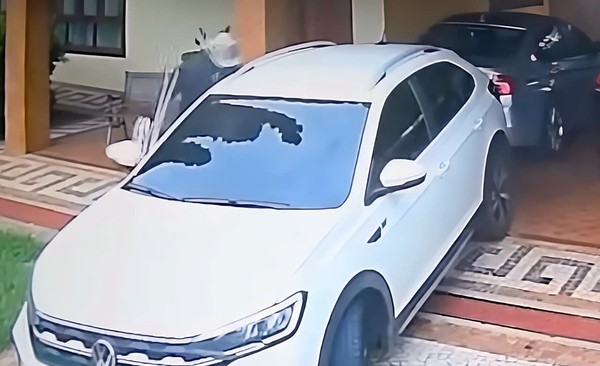 Bando invade casa, faz idosos reféns e obriga Pix de R$ 17,8 mil em Americana