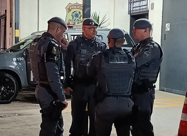 Operação Fallax cumpre mandados na região e mira fraude de R$ 500 milhões contra a Caixa