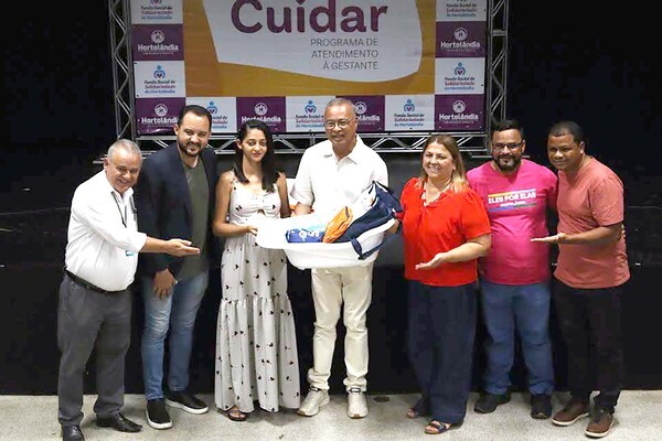 Zezé entrega kits de maternidade e faz apelo contra a violência doméstica em Hortolândia