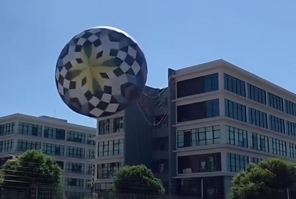 Balão cai em estacionamento de hotel e mobiliza emergência em Paulínia