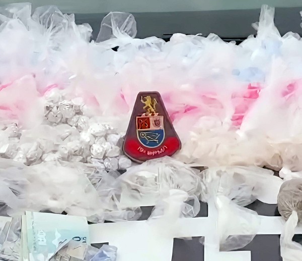 Quatro são detidos com mais de mil porções de drogas em Americana