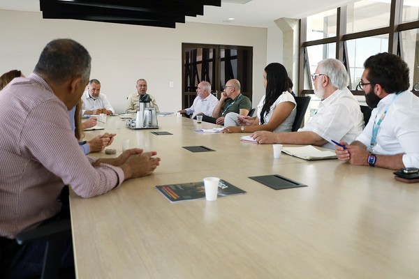 Zezé Gomes exige compensação financeira aos consumidores por falha no abastecimento de água