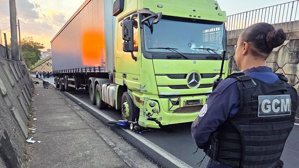 Jovem de Hortolândia morre após colisão entre moto e caminhão em Nova Odessa