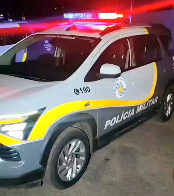 Pedestre morre após ser atropelado por veículos na Via Anhanguera