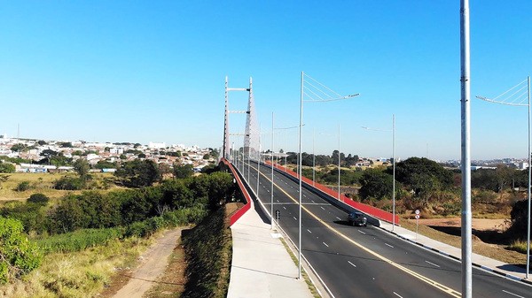 Ponte Estaiada será interditada para manutenção da iluminação