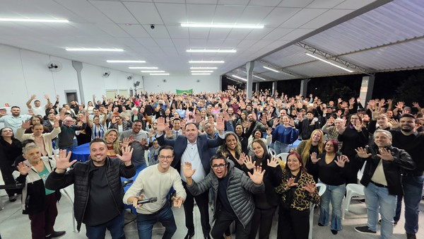 Ricardo Molina reúne quase 700 pessoas e reforça articulação política em encontro em Americana