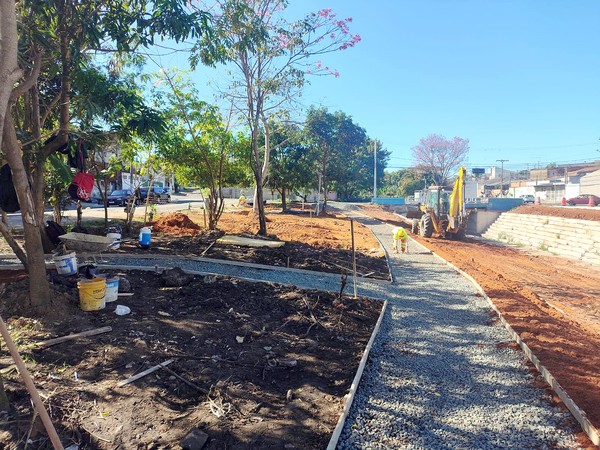 Parque Socioambiental ganha pista de caminhada no Jardim Santa Emília