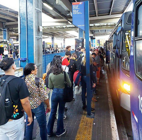 Falhas no transporte intermunicipal colocam contrato do Consórcio BUS+ sob risco na RMC