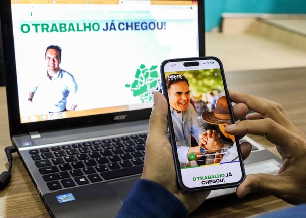 Site reúne história, trajetória e trabalho de Denis Andia