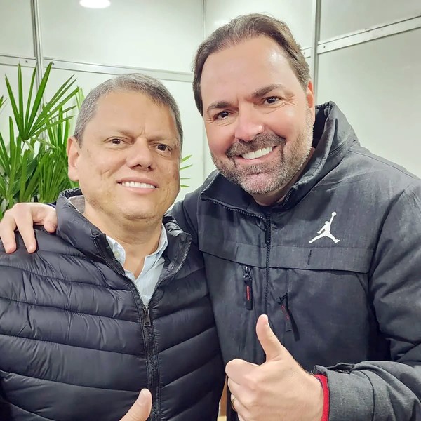 Governador Tarcísio de Freitas desmente fake news e reafirma apoio a Molina