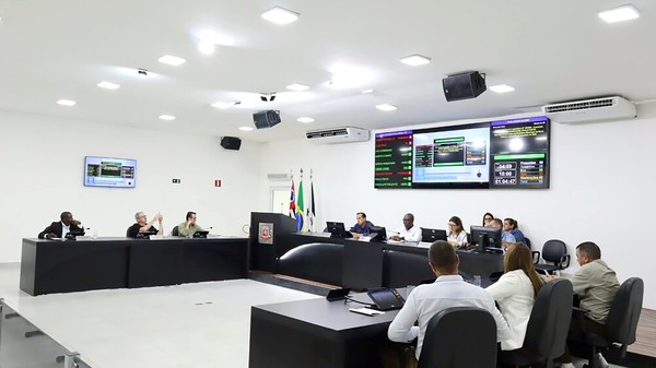 Câmara contraria TCE-SP e aprova contas de Leitinho em Nova Odessa